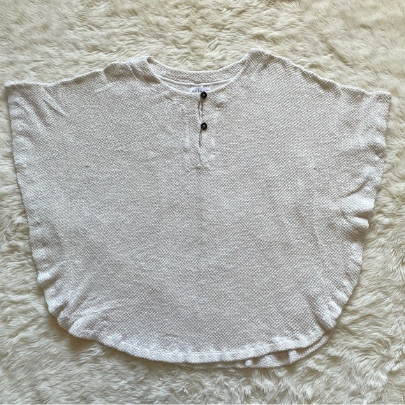 Velvet by Graham and Spencer Poncho Butterfly Sleeve Knit Pullover Cream M - Picture 2 of 12